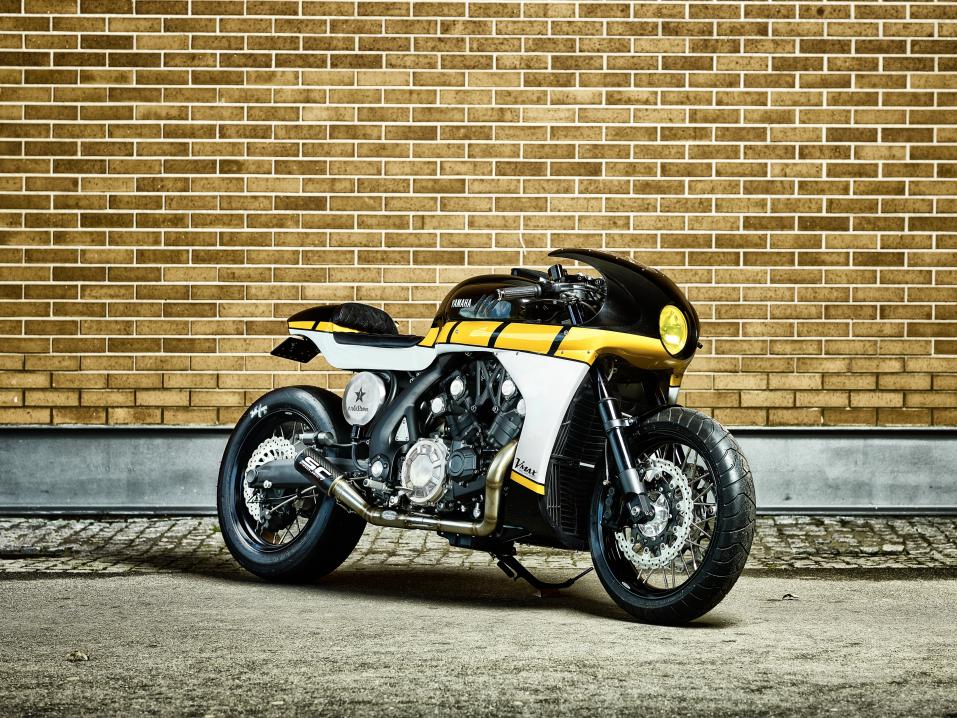 It roCkS!bikesin rakentama Yard Built Yamaha VMAX ‘CS_07 Gasoline’.