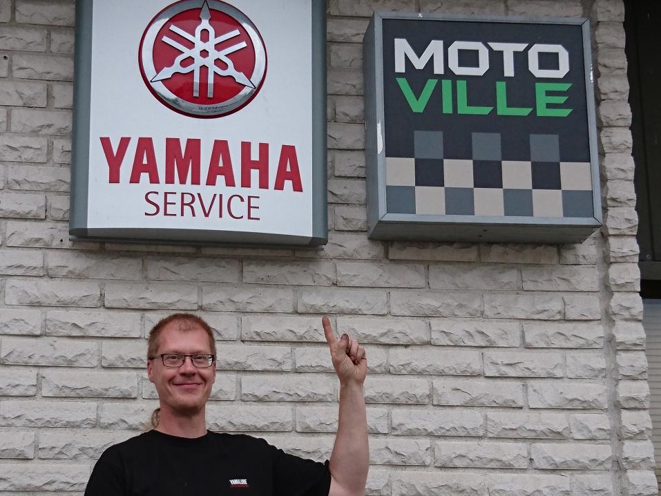 MotoVille Oy:n Ville Sundberg edusti Suomea Yamahan mekaanikkojen EM-kisassa.