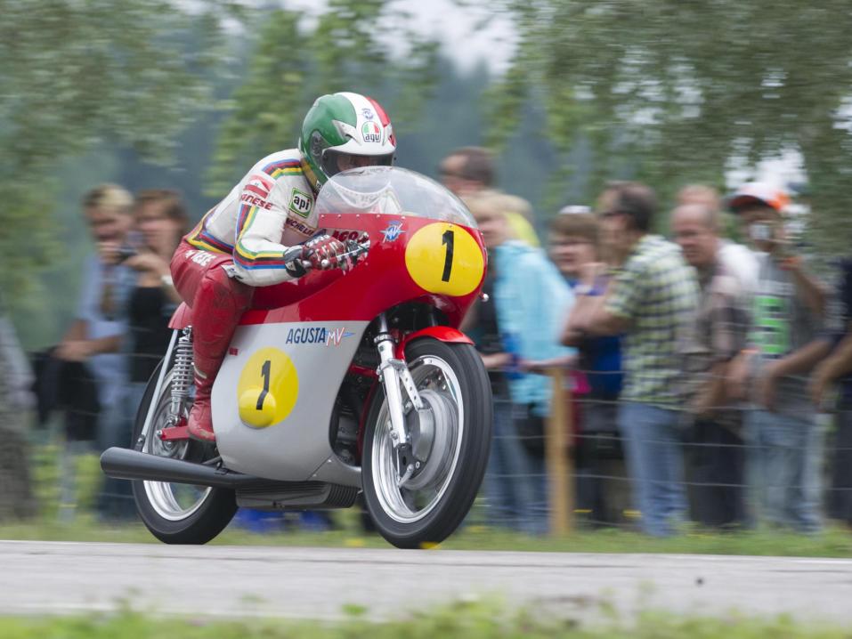 Giacomo Agostini on maailman menestynein moottoripyöräurheilija. Kuva: Tuomo Seppänen.