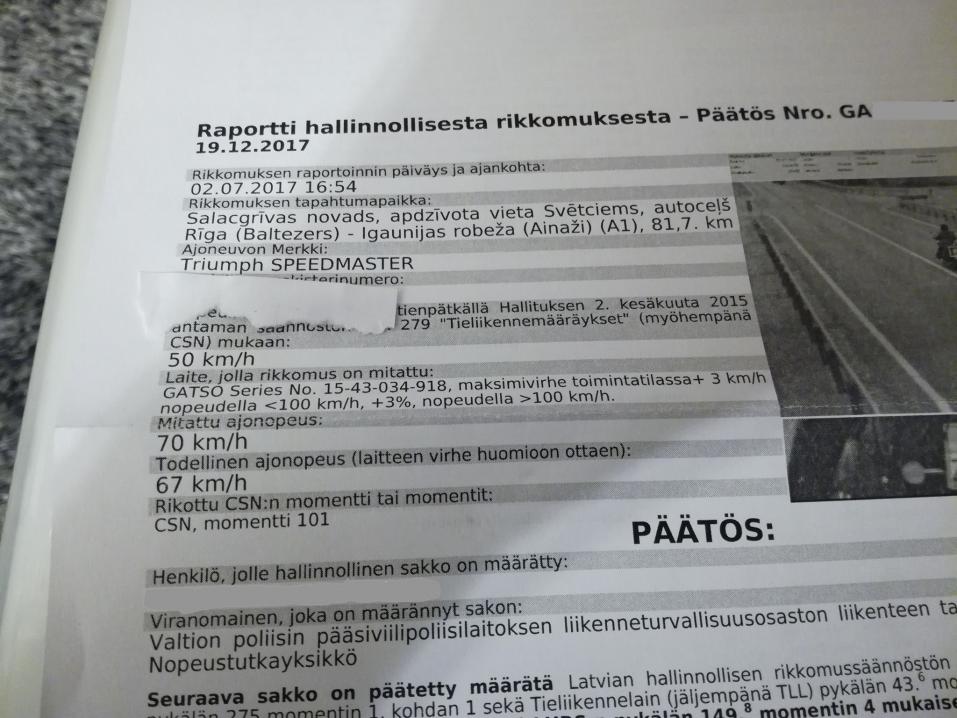 Takaa kuvaavan valvontakameran kuva ja 'maksumuistutus' Latviasta. Tapahtumapäivä 2.7. Lappu tuli vasta jokunen päivä sitten.