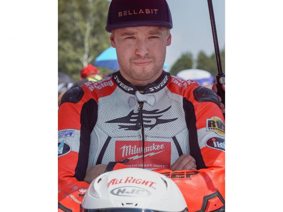 <p>Erno Kostamo sijoittui IRRC Superbike -luokassa kolmanneksi. Kuva: Milan Kubin.</p>
