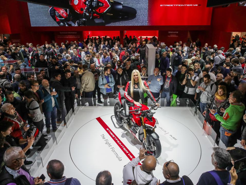 <p>Ducati V4 Streetfighter 2020 palkittiin EICMA-messujen kauneimpana pyorana 2019, mutta tana vuonna italialaisvalmistaja ei ole mukana tapahtumassa</p>