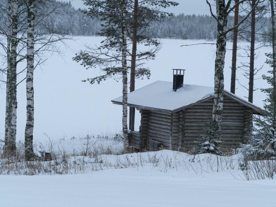 Motouutiset.fi toivottaa lukijoilleen Hyvää Joulua ja Onnellista Uutta Vuotta. Kuva Kuhmosta, otettu 24.12.2020.