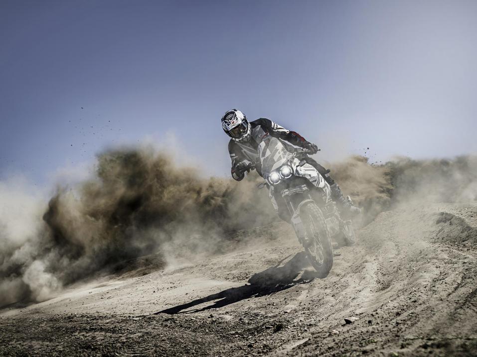 Ducati Desert X julkistetaan 9. päivä joulukuuta 2021.