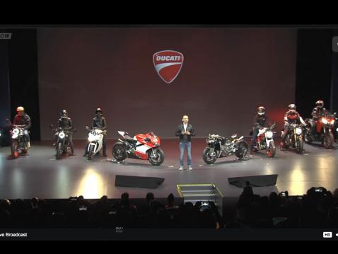 Claudio Domenicali ja Ducatin tuore kattaus vuodelle 2017.