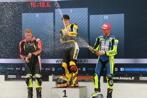 Superbike: 1.  Ville Valtonen, 2. Toni Torpakko, 3. Jani Rättö