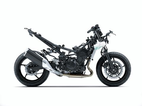 Kawasaki Ninja 400 vm 2018. Moottori on kantavana osana runkoa.