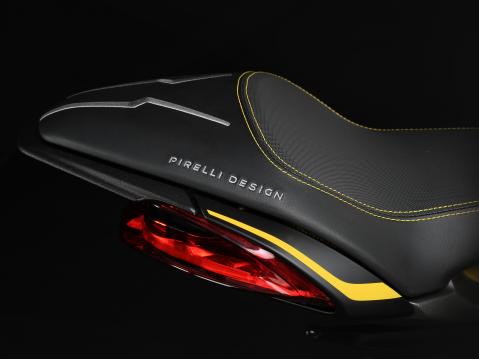 <p>MV Agusta Dragster 800 RR Pirelli limited edition</p>