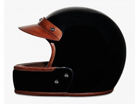 Veldt Helmetsin Berlutille valmistama nahkasomisteinen modulaarinen limited edition -malli.