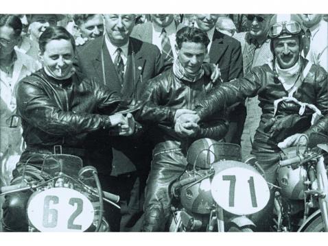 Cromie McCandless, Carlo Ubbiali (keskellä) ja Gianni Leoni, 1951.