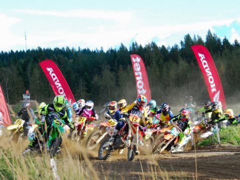 Motocrossin kerhojoukkueiden Suomen mestaruudet ratkotaan viikonloppuna Heinolassa.