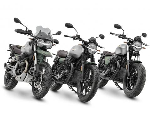 Moto Guzzin juhlavuoden mallistoa erikoisvärityksin: 2021 V85TT, V7 ja V9.
