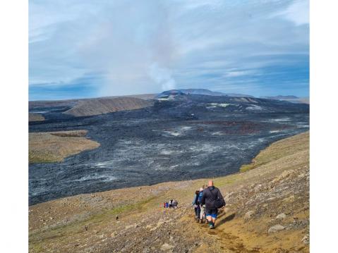 Fagradalsfjall-tulivuori on edelleen aktiivinen.