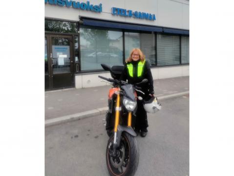Anu Partanen, kesätoimittaja Imatran Uutisvuoksessa. Ei tullut 60 km työmatkan ajon aikana yhtään moottoripyörää vastaan...