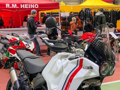 Ducatin maahantuoja RM Heino oli mukana messuilla.