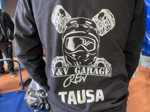 V&V Garage Crew Tausa