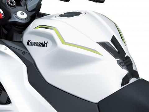 Kawasaki Ninja 7 Hybrid.