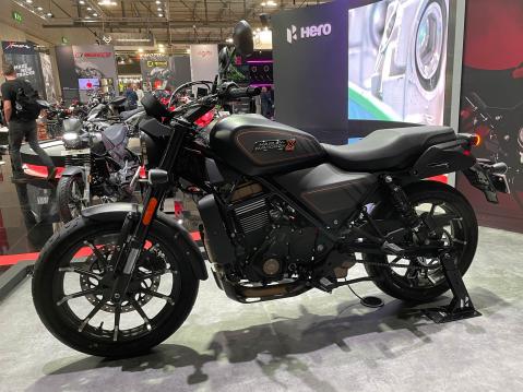 Harley-Davidsonilla ei ollut EICMA:ssa omaa osastoaan, mutta Heron osastolla oli nähtävänä, Heron ja MotoCorpin kanssa yhteistyössä kehittämänä uusi H-D X 440.