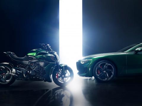 Ducati Diavel for Bentley ja Bentley Batur.