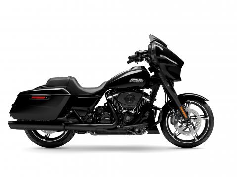 Vuosimallin 2024 Harley-Davidson Street Glide.