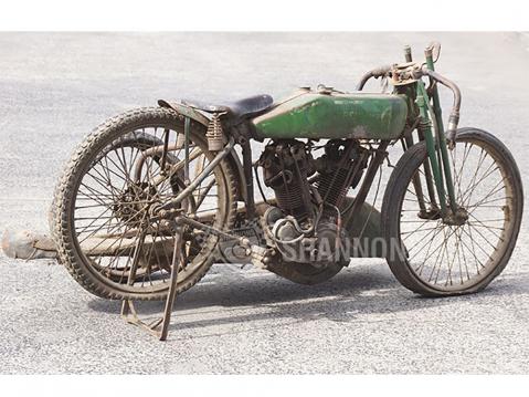 Harvinaisuus. 1927 Harley-Davidsonin sivuvaunullinen FHA 8 valve -tehdaskilpuri.