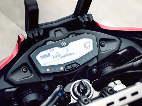 Vuosimallin 2016 Yamaha MT07 Tracer 700 sporttourer.