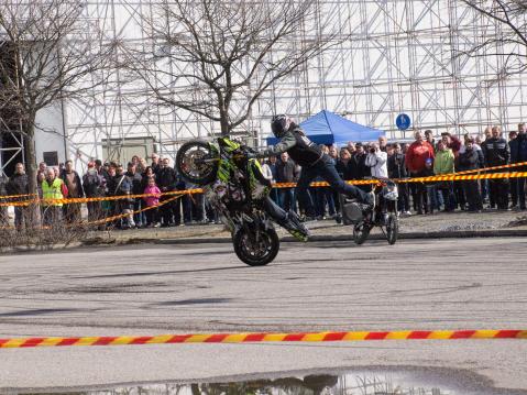 Stunt Freaks Team vauhdissa Kuopion MP-näyttelyssä 2016.